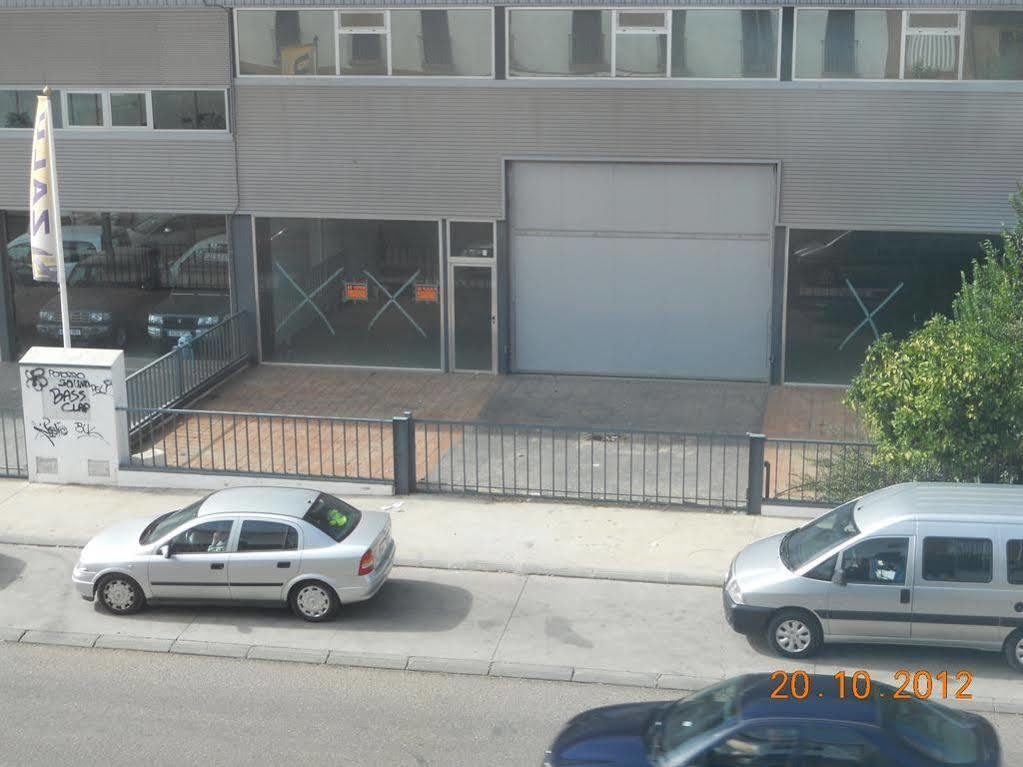 Hostal Restaurante Hermanos Zamora Palma del Río Exterior foto